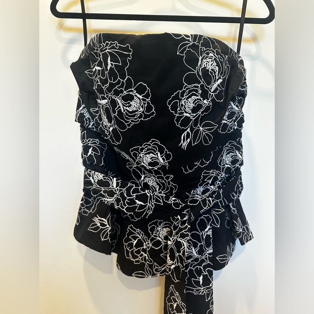 White House Black Market Floral Embroidered Black and White Strapless Peplum Top